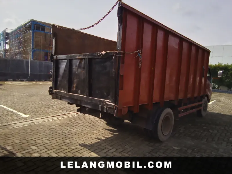 TOYOTA DYNA - View 3