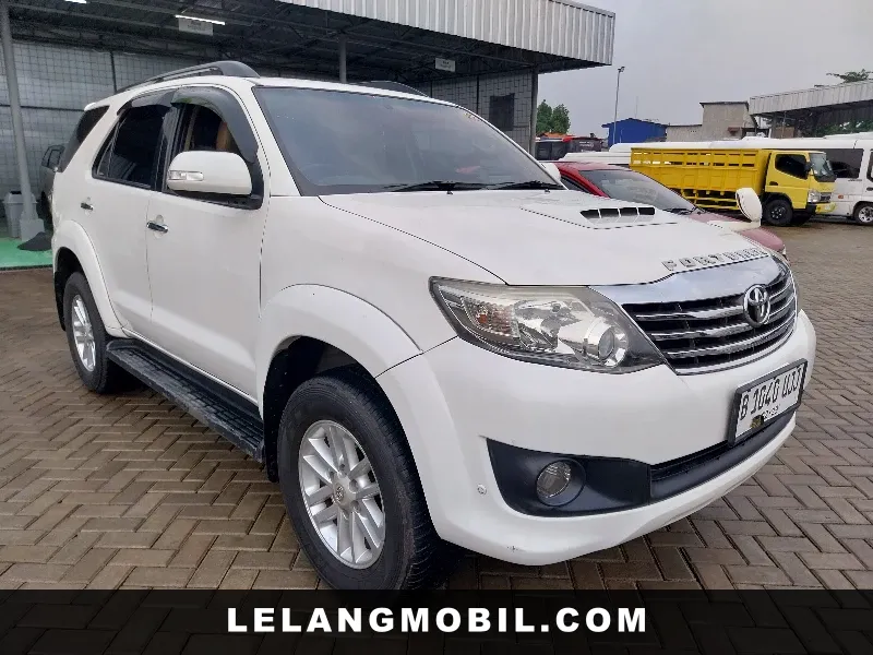 TOYOTA FORTUNER - View 2