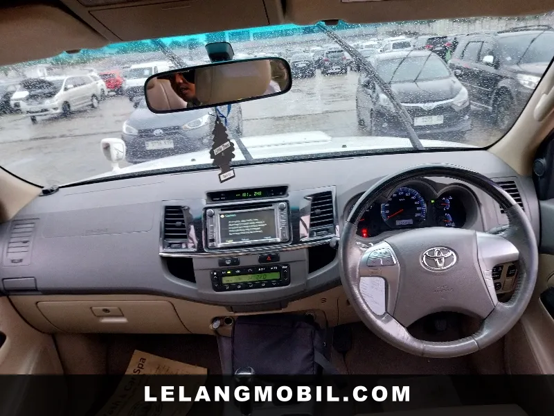 TOYOTA FORTUNER - View 5