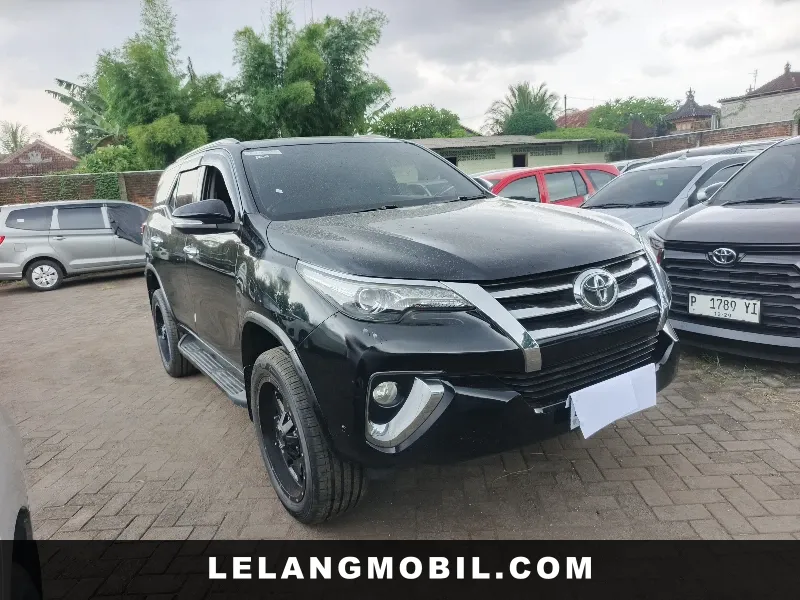 TOYOTA FORTUNER - View 2