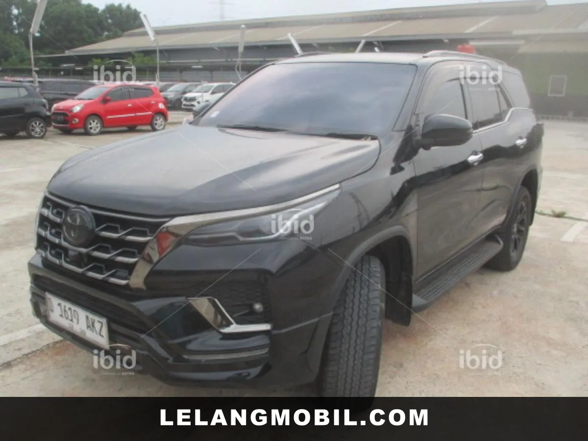 TOYOTA FORTUNER - View 1