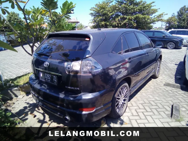 TOYOTA HARRIER - View 3