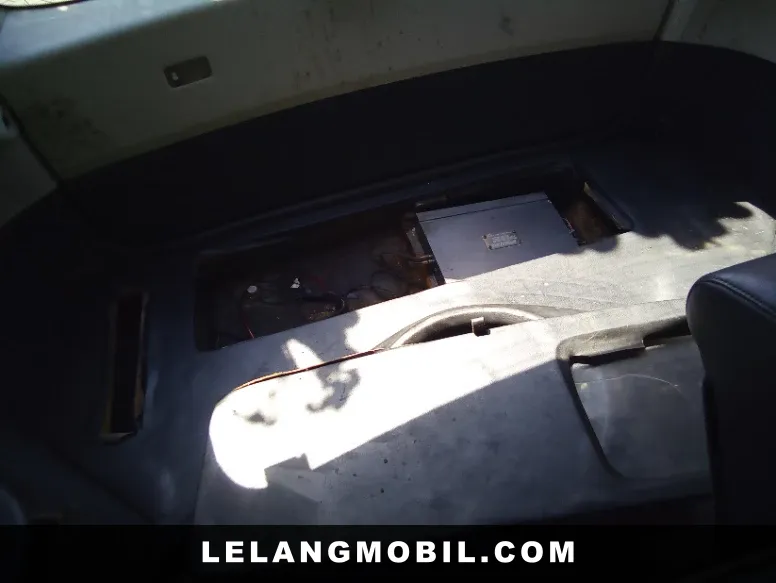 TOYOTA HARRIER - View 8