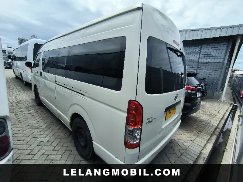 TOYOTA HIACE - View 4