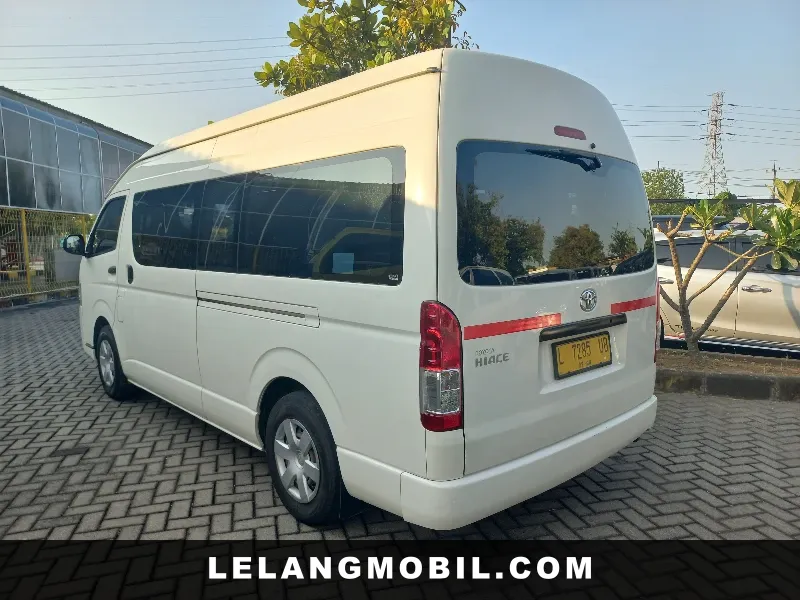 TOYOTA HIACE - View 4