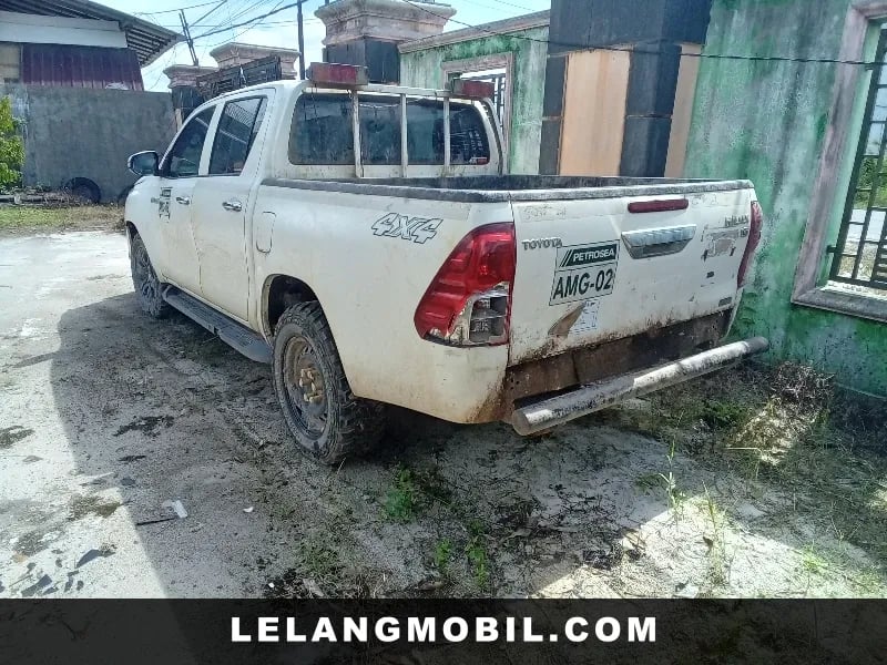 TOYOTA HILUX - View 4