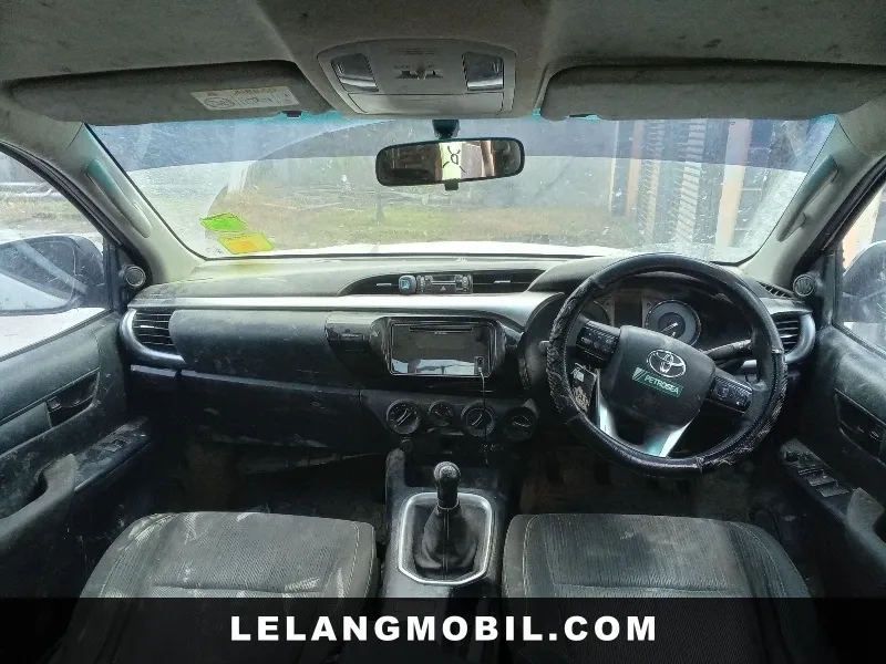 TOYOTA HILUX - View 5