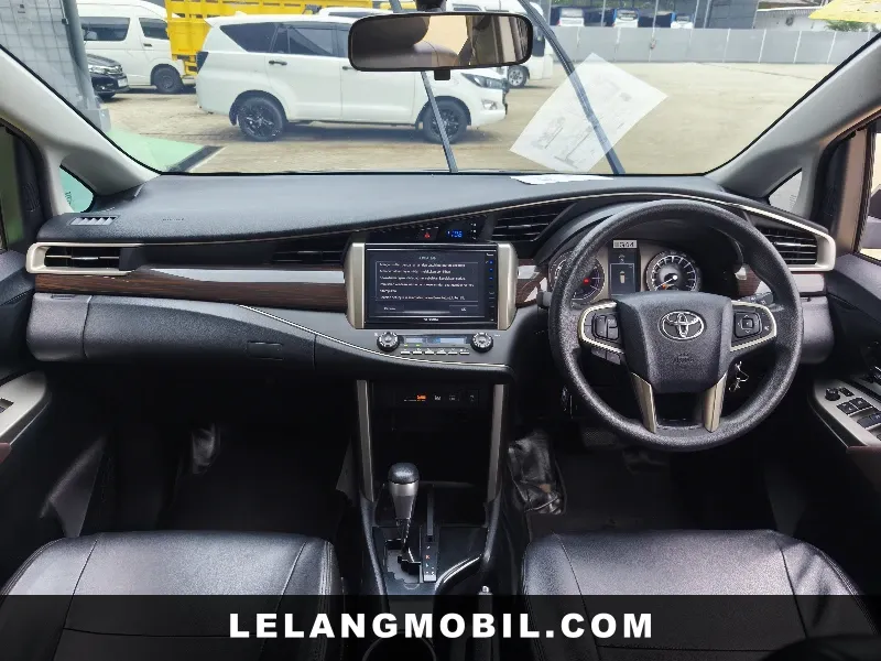 TOYOTA INNOVA - View 5