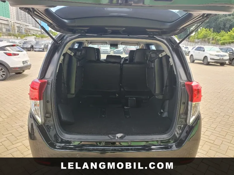 TOYOTA INNOVA - View 12