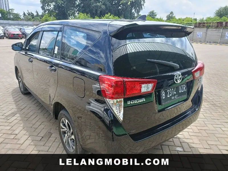 TOYOTA INNOVA - View 4