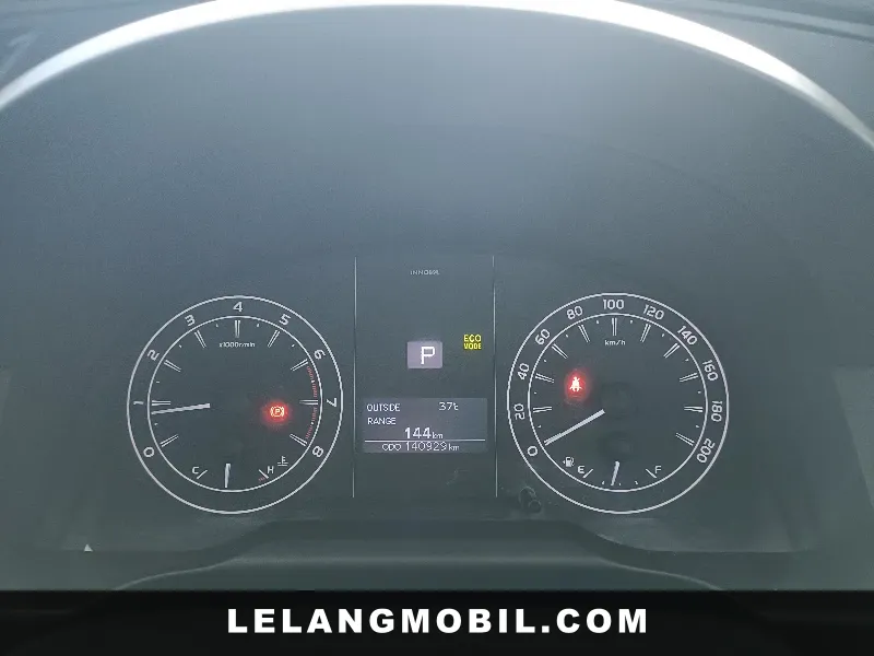 TOYOTA INNOVA - View 7