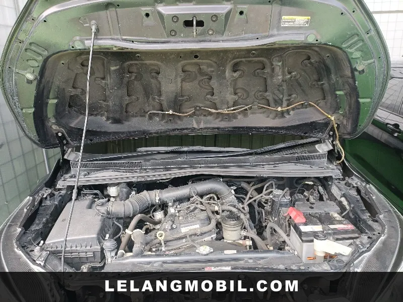 TOYOTA INNOVA - View 6