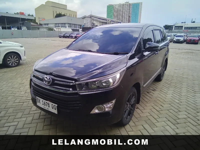 TOYOTA INNOVA - View 1