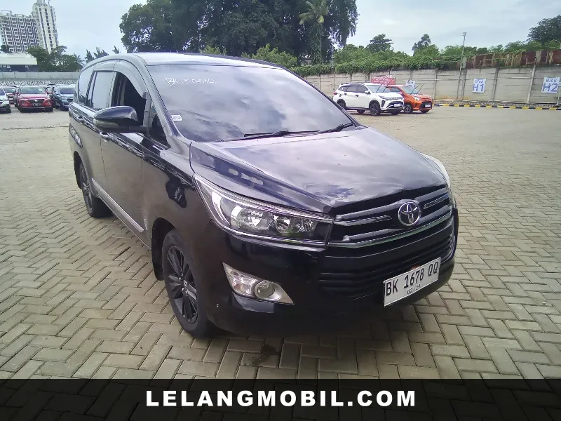 TOYOTA INNOVA - View 2