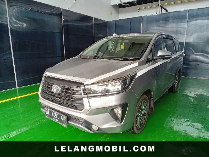 TOYOTA INNOVA - View 1