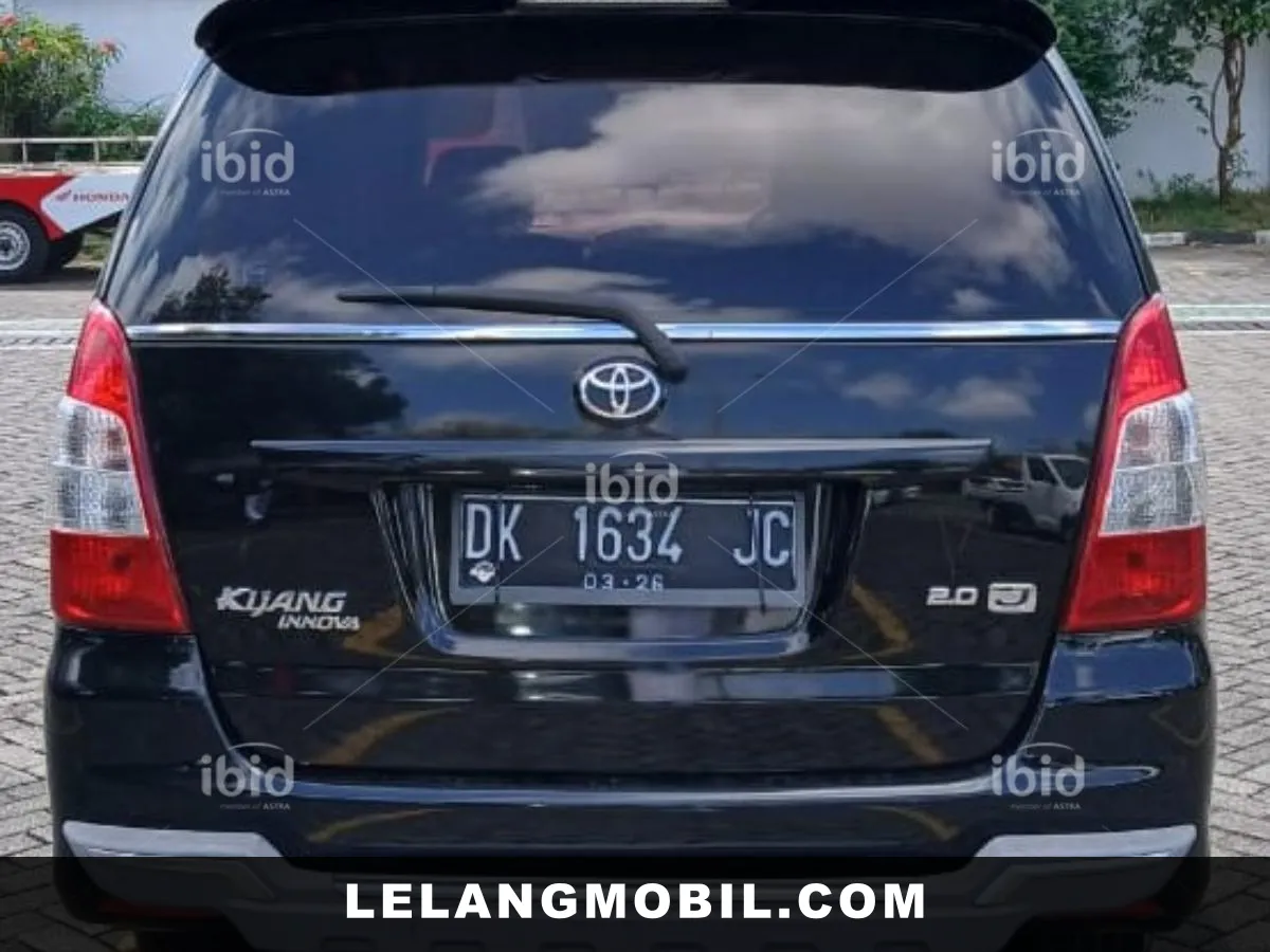 TOYOTA INNOVA - View 4