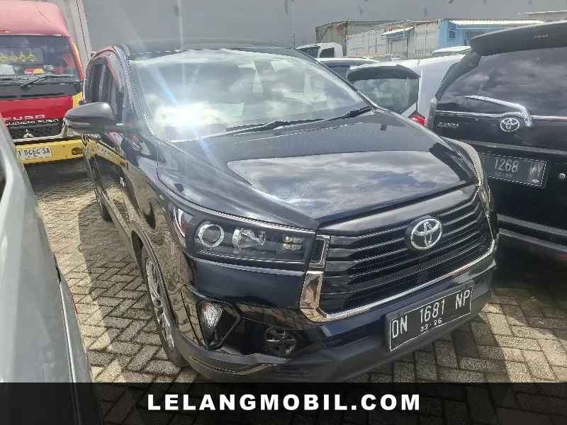 TOYOTA INNOVA - View 2