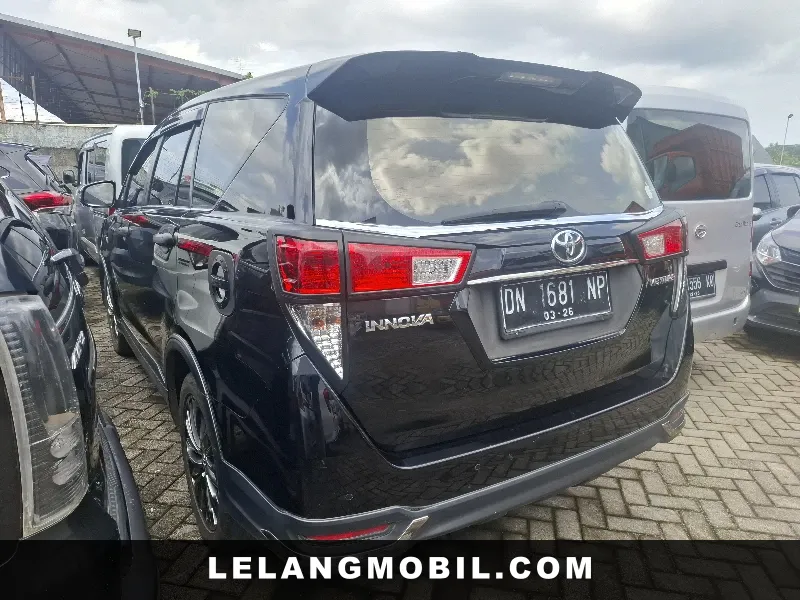 TOYOTA INNOVA - View 4