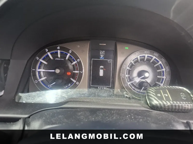 TOYOTA INNOVA - View 7