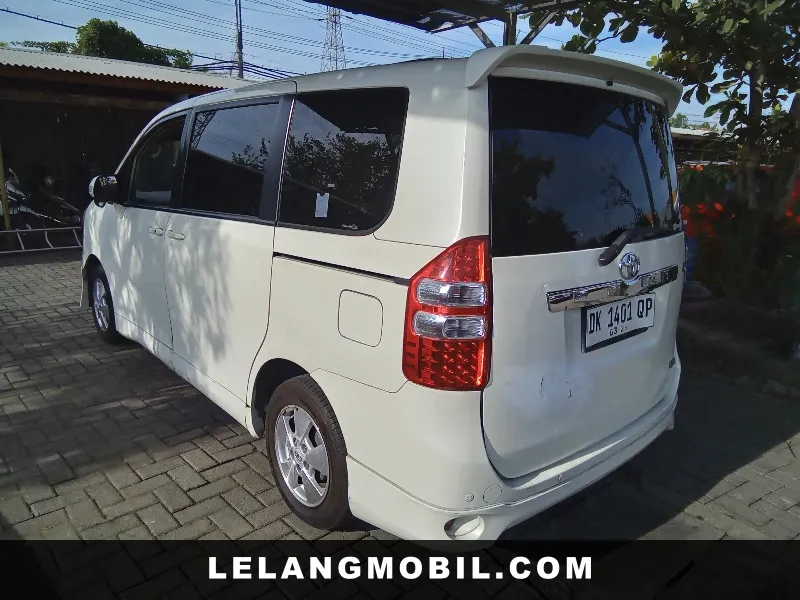 TOYOTA NAV1 - View 4