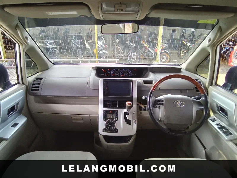 TOYOTA NAV1 - View 5