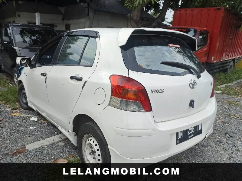 TOYOTA YARIS - View 4