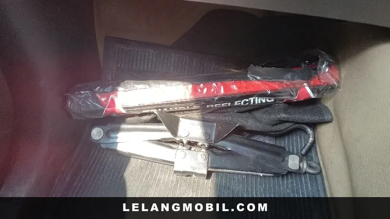 WULING CONFERO - View 15