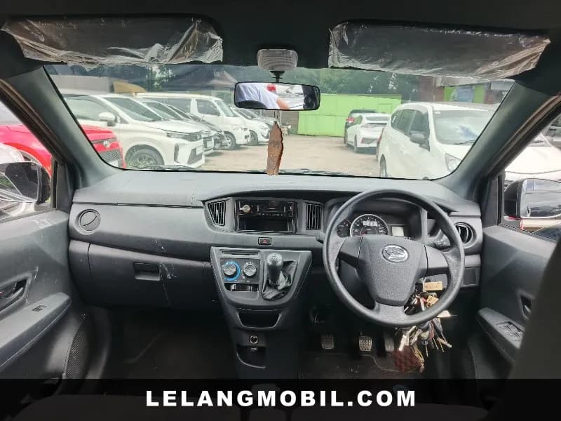 DAIHATSU SIGRA - View 5