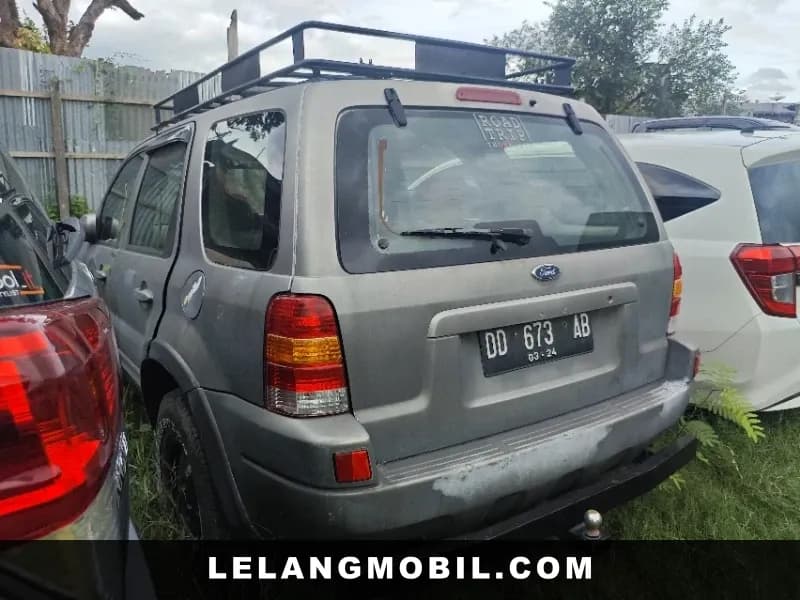 FORD ESCAPE - View 4