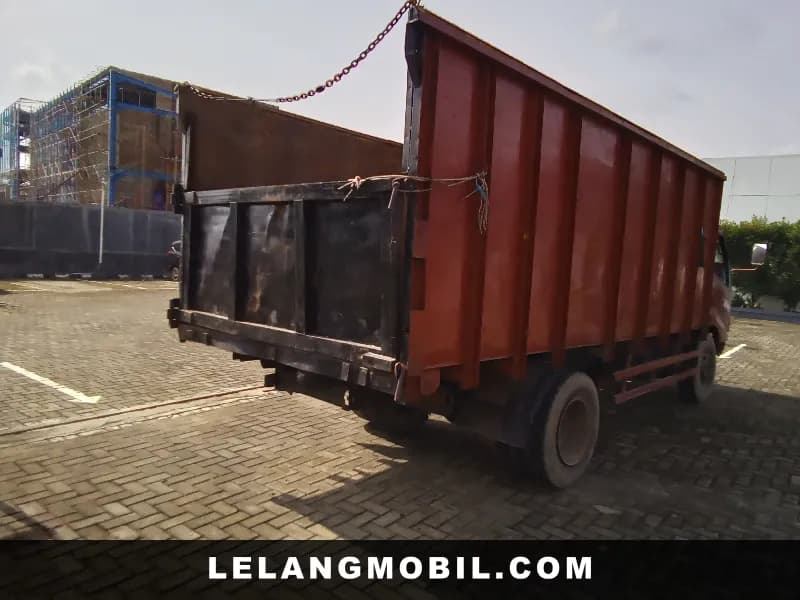 TOYOTA DYNA - View 3