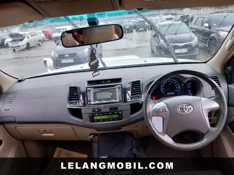 TOYOTA FORTUNER - View 5