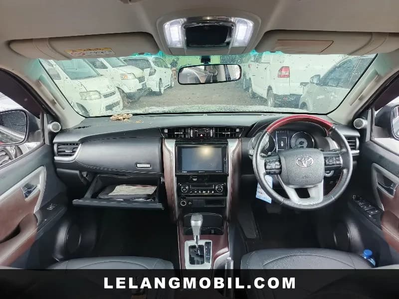 TOYOTA FORTUNER - View 5