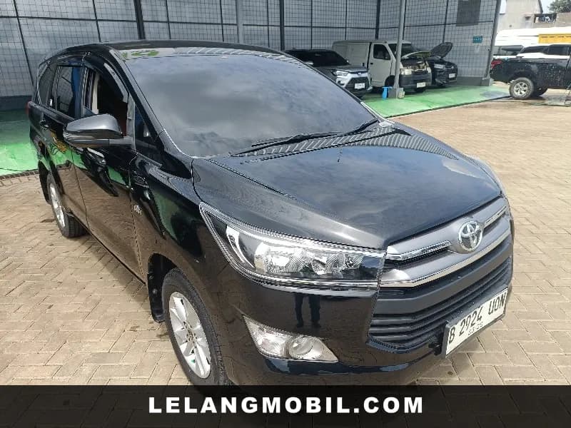 TOYOTA INNOVA - View 2