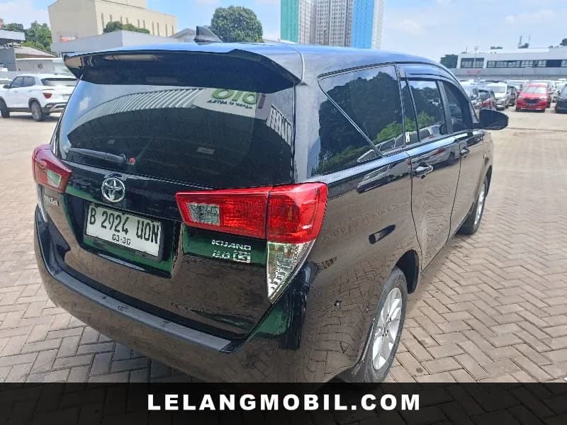 TOYOTA INNOVA - View 3