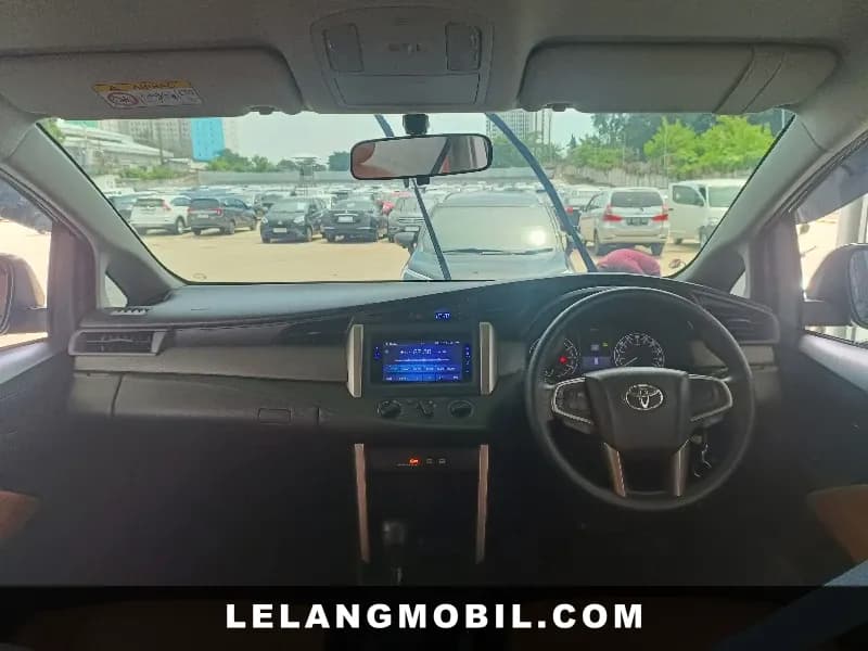 TOYOTA INNOVA - View 5