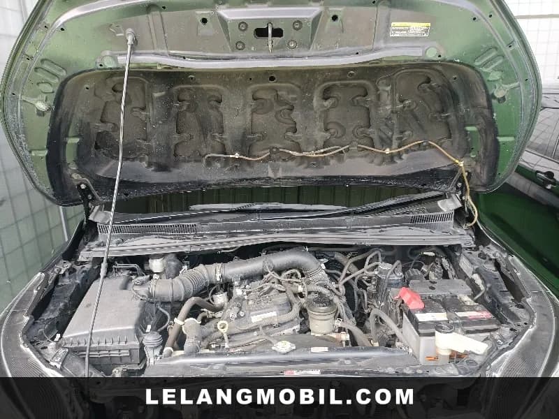 TOYOTA INNOVA - View 6