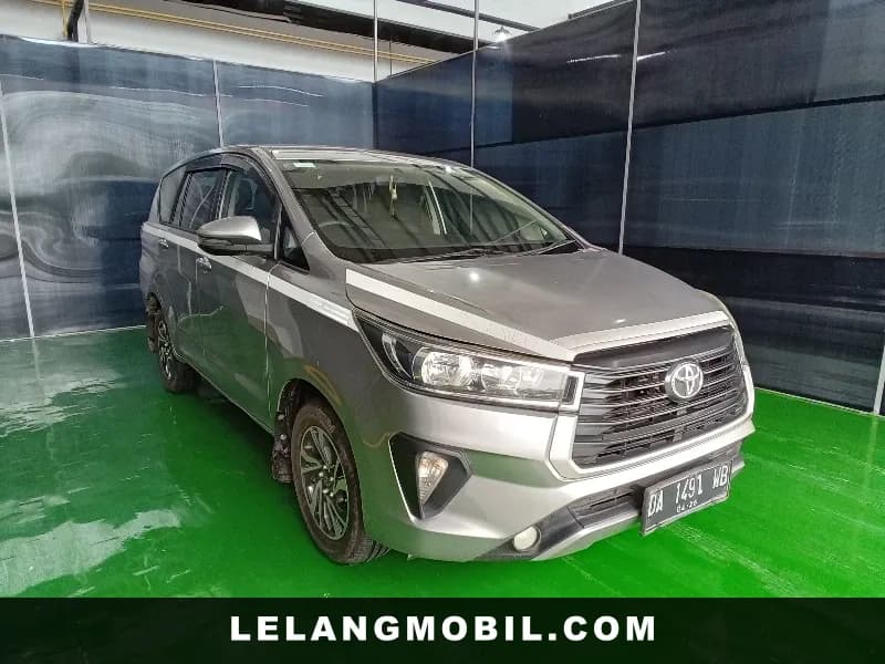 TOYOTA INNOVA - View 2