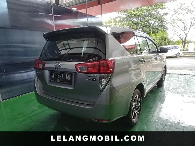 TOYOTA INNOVA - View 3