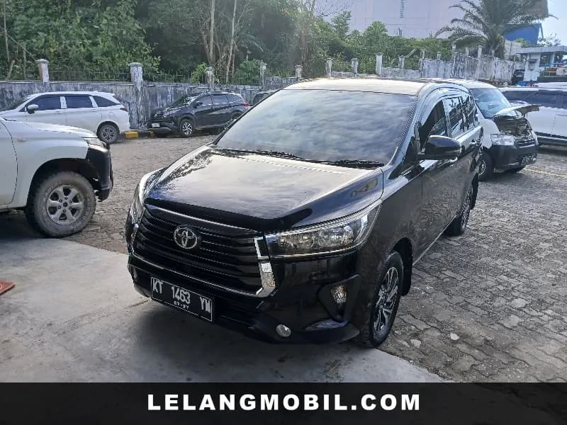 TOYOTA INNOVA - View 1