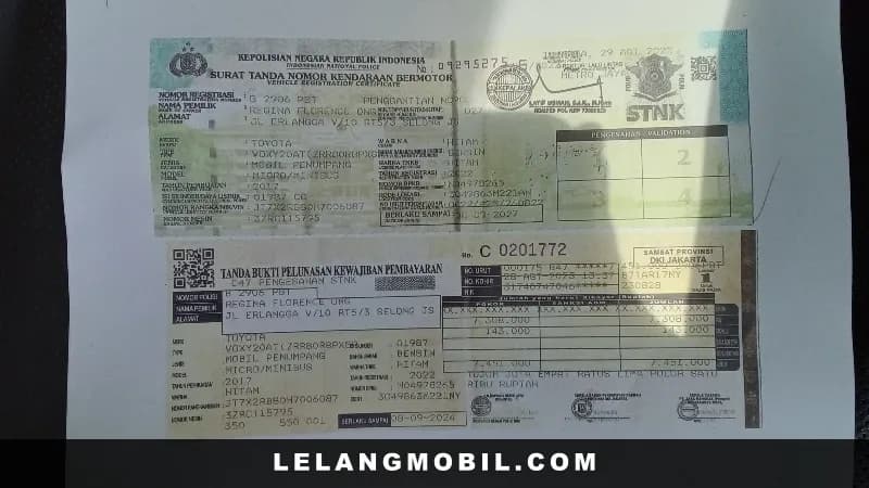 TOYOTA VOXY - View 8