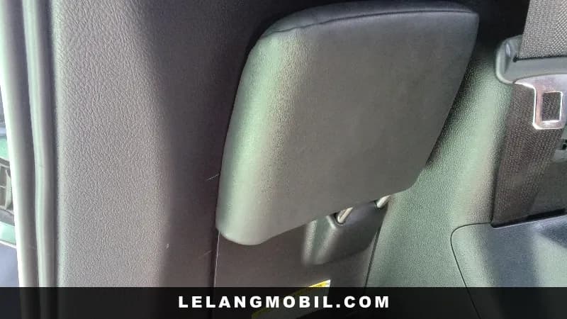 TOYOTA VOXY - View 9